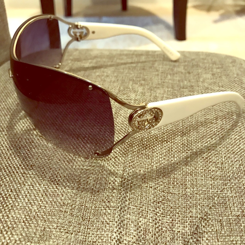 Gucci shield sunglasses with case. Authentic.